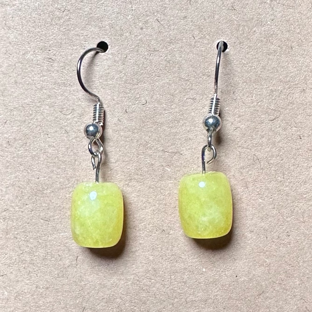 Honey Jade earrings yellow and silver tone handmade - Picture 3 of 5